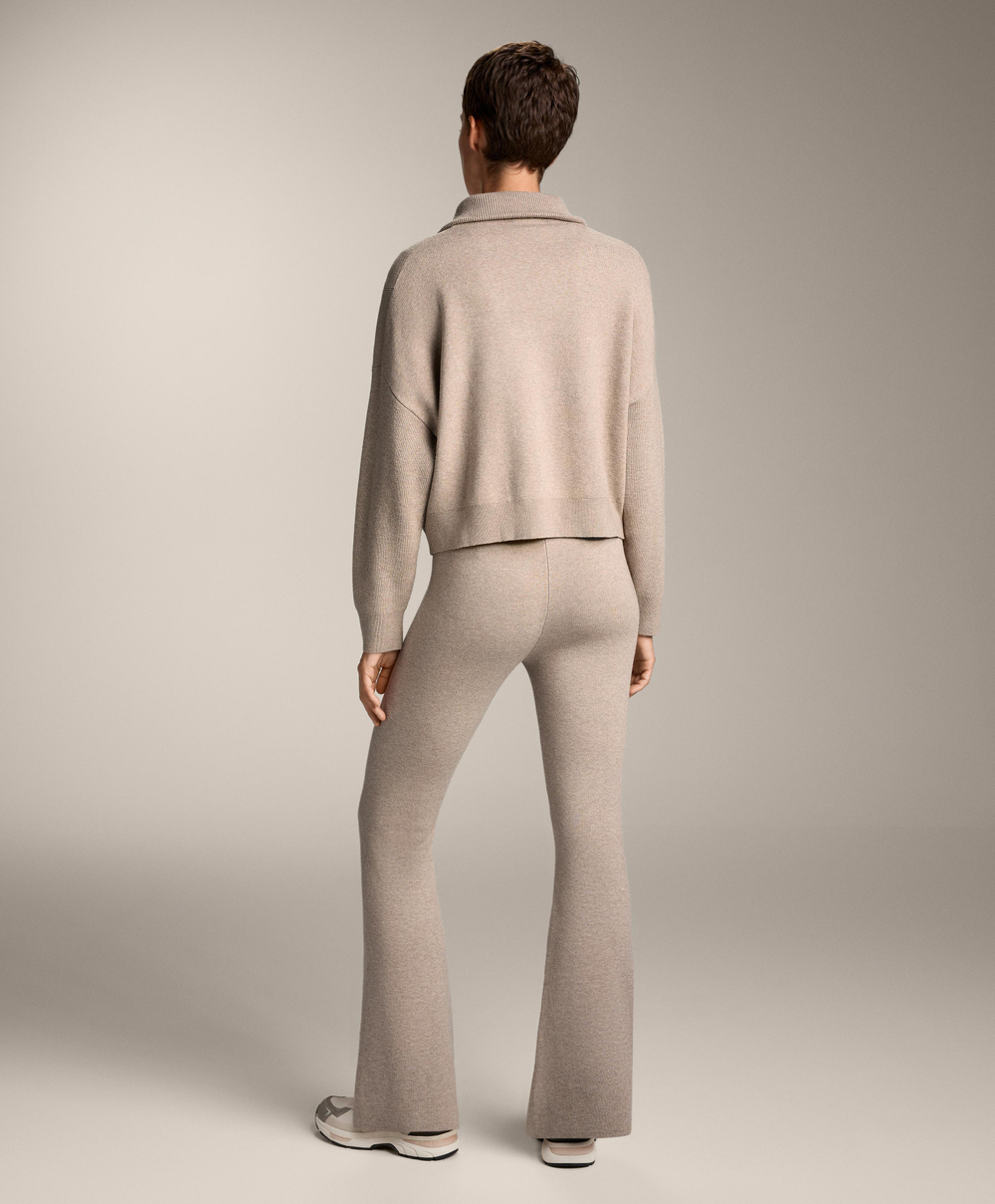 OYSHO Расклешенные трикотажные брюки, серо-коричневый