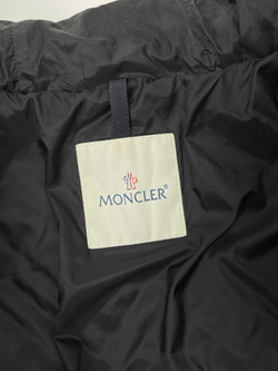 Пуховик Moncler