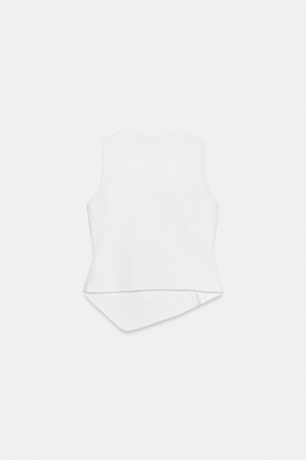 ZARA ТРИКОТАЖНЫЙ ТОП С АСИММЕТРИЧНОЙ ЗАСТЕЖКОЙ, БЕЛЫЙ
