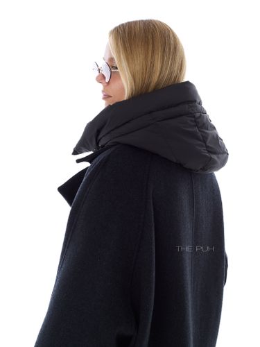 Черное пальто-летучая мышь со съемной манишкой и поясом