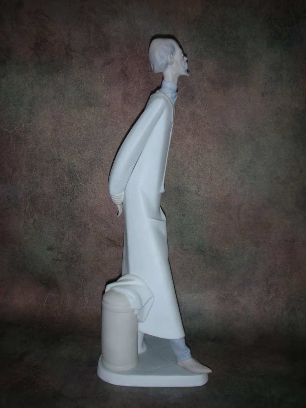 Статуэтка. Фарфор. Доктор. Lladro. Испания