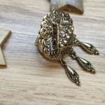 Кольцо для платка Грация с подвесками стразы бежевые металл золотистый черненый
