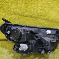 Фара левая Toyota Rav 4 CA40 (2015-2019) LED