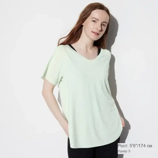 UNIQLO ФУТБОЛКА AIRISM С БЕСШОВНЫМ V-ОБРАЗНЫМ ВЫРЕЗОМ И КОРОТКИМИ РУКАВАМИ, СВЕТЛО-ЗЕЛЕНЫЙ