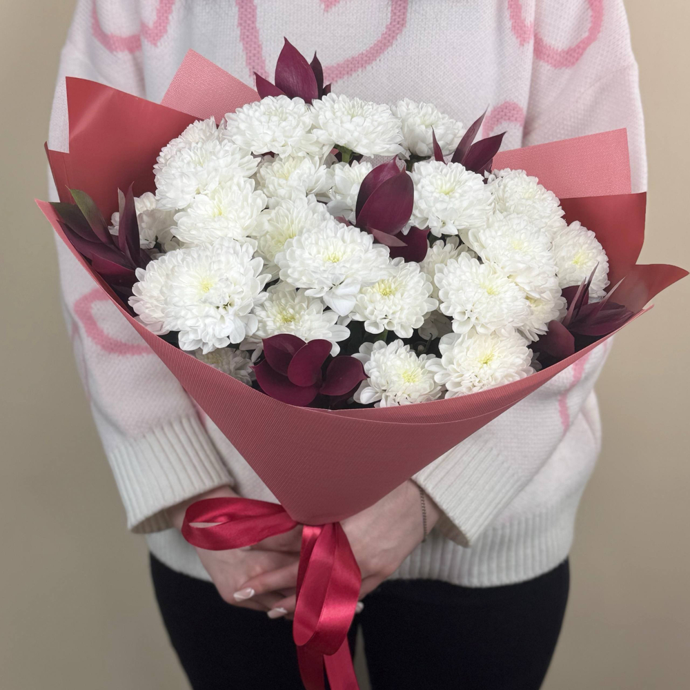 С16055 БУКЕТ ИЗ КУСТОВЫХ ХРИЗАНТЕМ С ЗЕЛЕНЬЮ