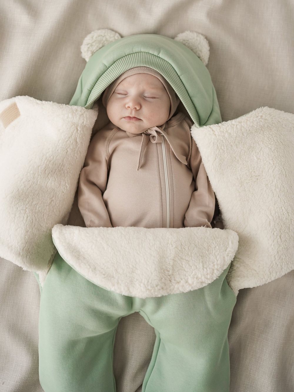 Конверт-звездочка "Шалфей" с прорезями для ремней безопасности 0+