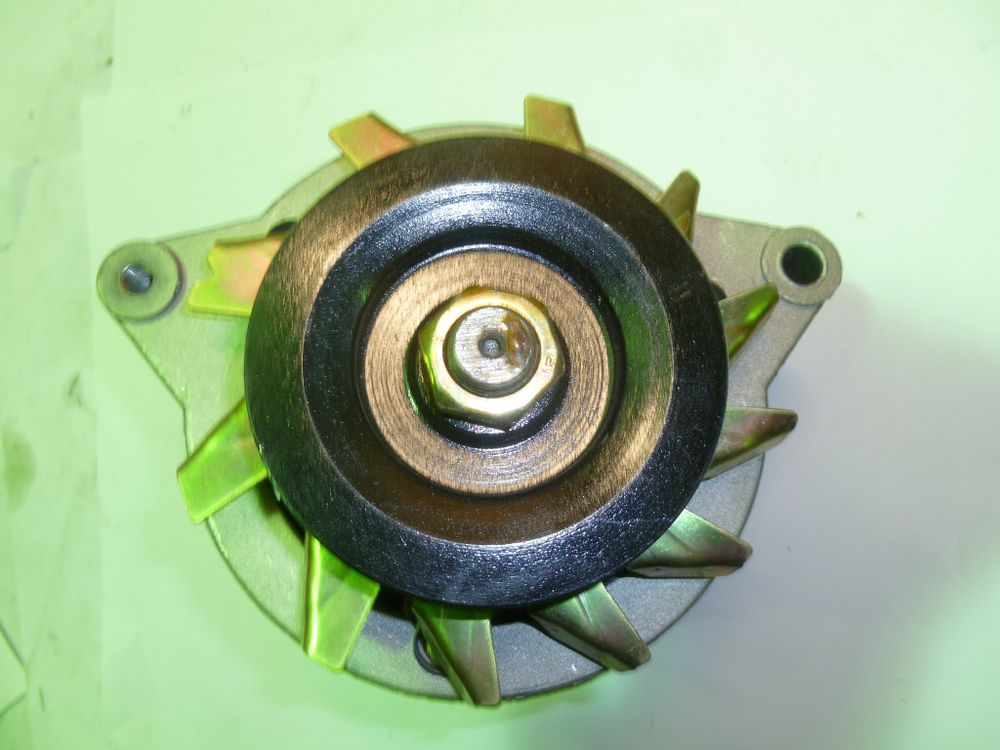 Генератор зарядный Yangdong YSD490D; TDY 19 4L (D = 90/1 B=15) /Battery charging generator,YSD490Q-12100