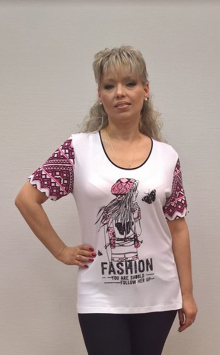 Комбинированный белый блузон с ярким принтом