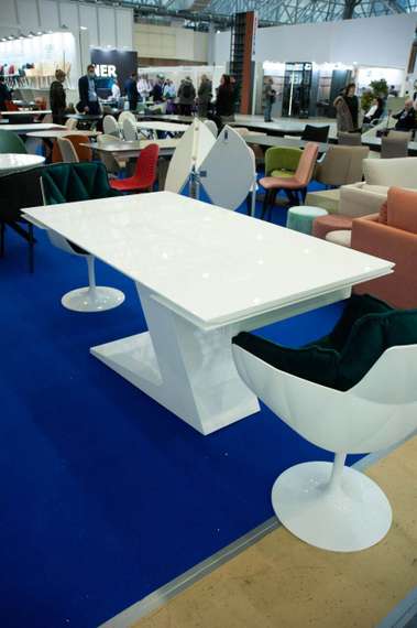 Стул Hush с бирюзовой обивкой