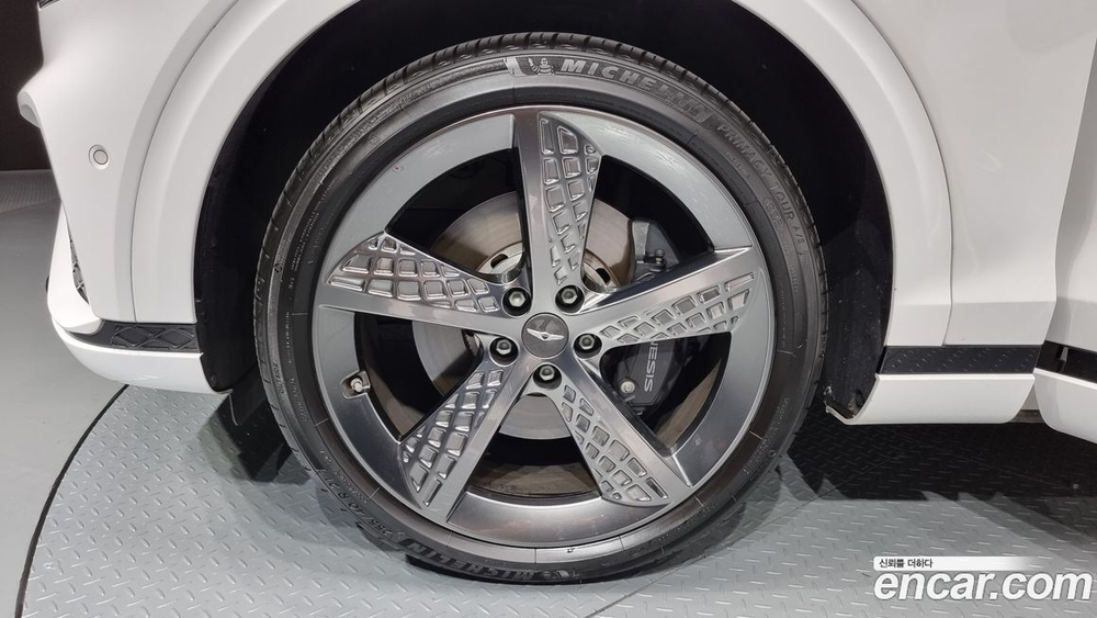 Genesis GV70 2.5T Бензин 2WD (05.2021)