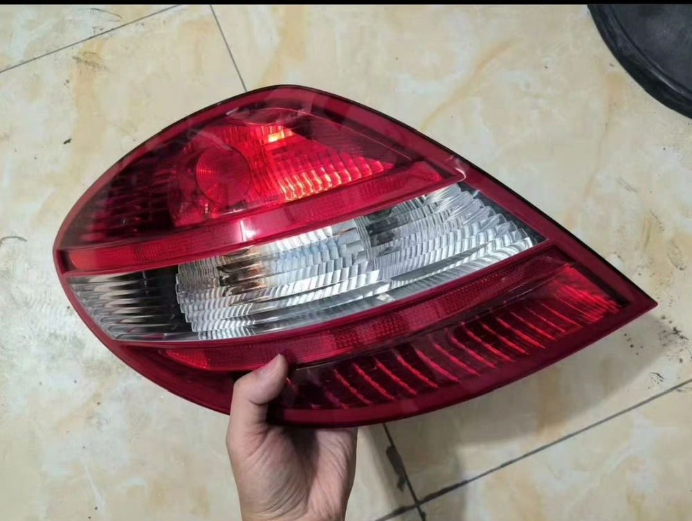 Задний фонарь (левый/правый) Mercedes-Benz SLK W171