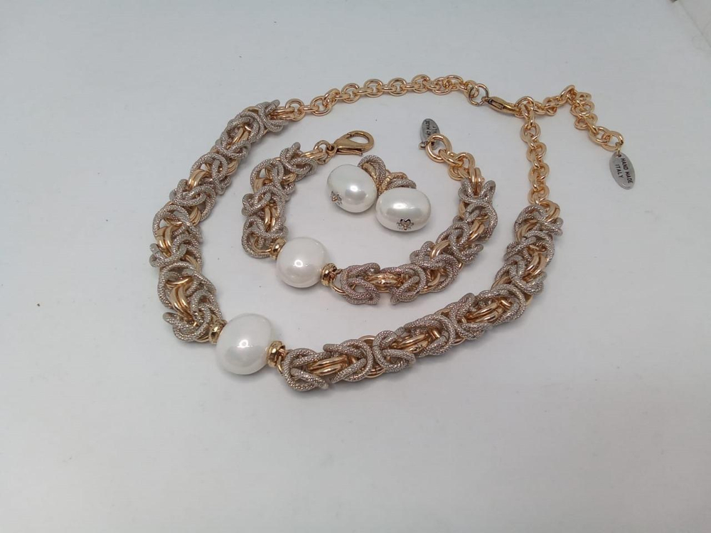 Серьги с белым жемчугом Майорка, оттенок серебро и золото