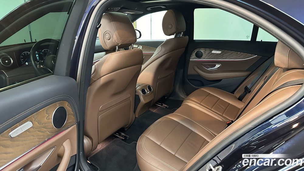 Mercedes-Benz E-Class W213 E250 Exclusive (04.2022)