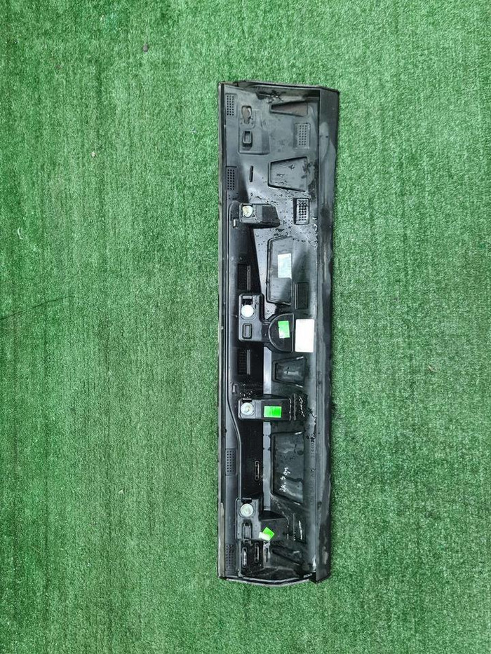 Накладка двери задняя правая Volvo XC60 2 (17-нв)