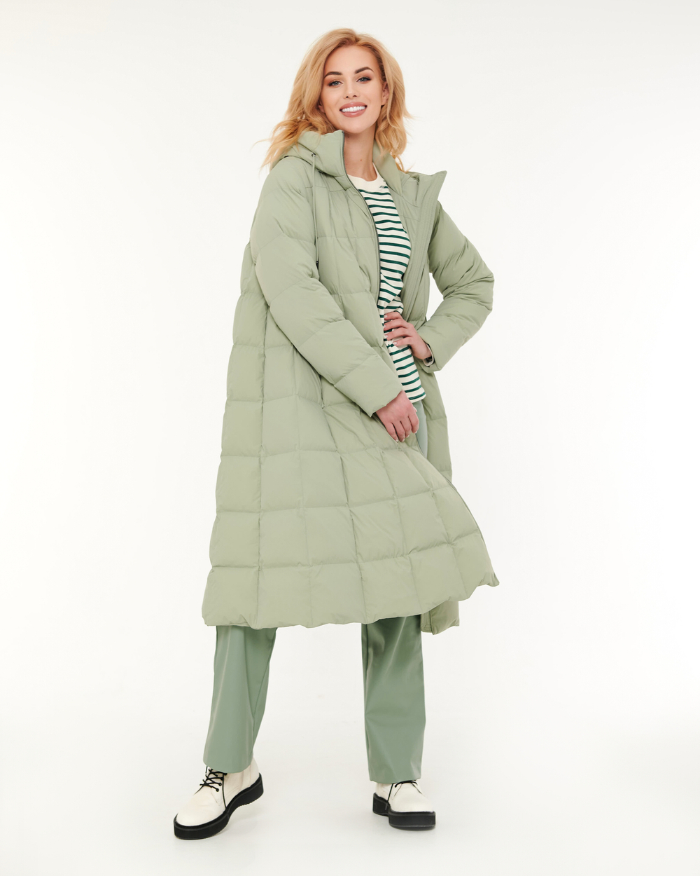 179.W22.004 пальто женское зеленое