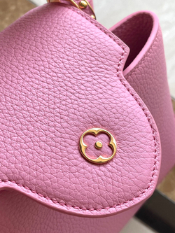 Louis Vuitton Capucines BB