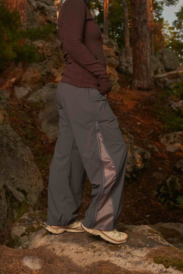 Брюки Hikercore Light Grey Purple - фото 11
