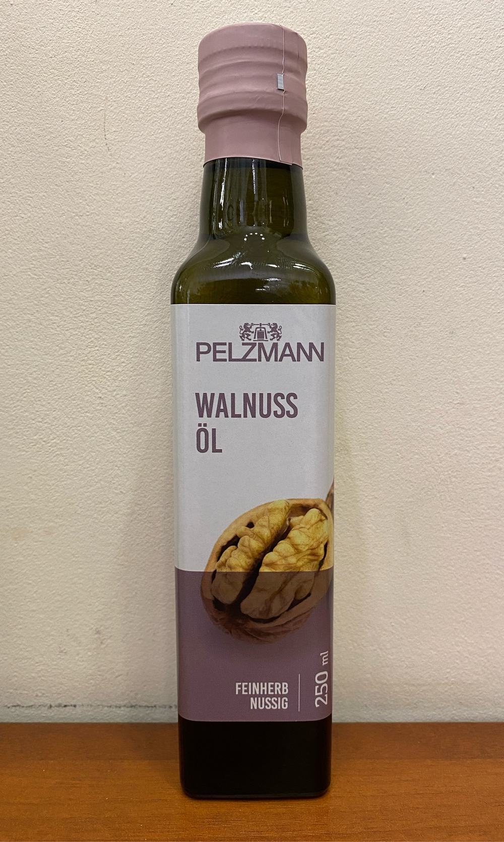 Масло из грецкого ореха Pelzmann  250 мл