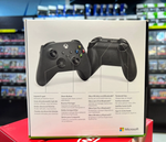 Геймпад для XBOX One Carbon Black беспроводной (черный)