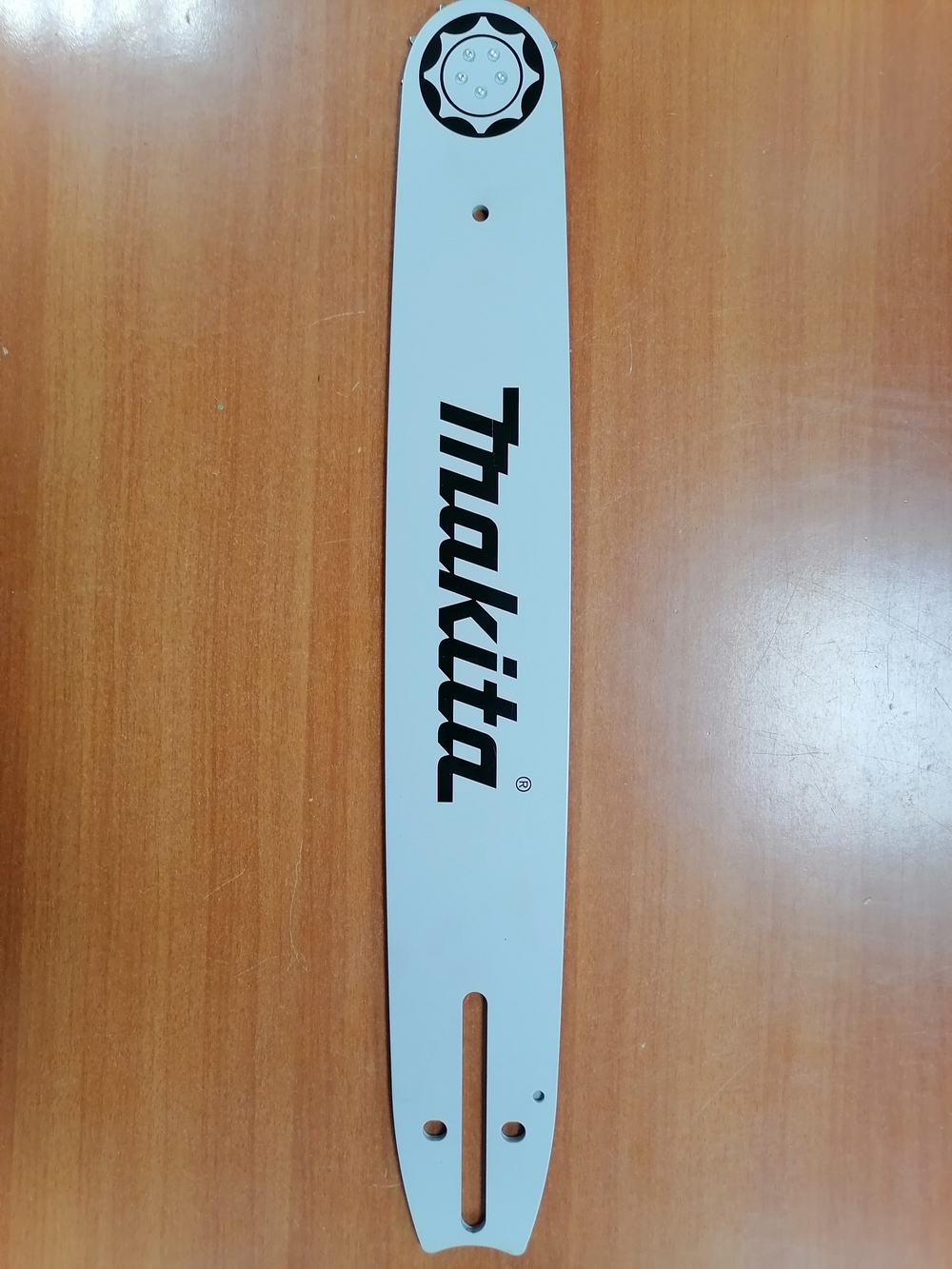 Шина, длина 38см/15", шаг 3/8", паз 1,5мм, SN, 56 звеньев Makita 445038655