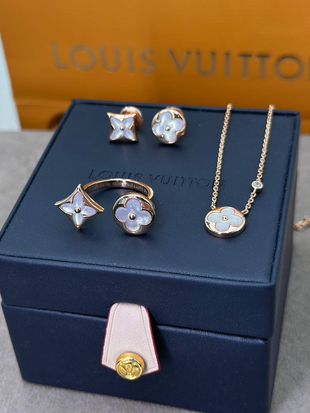 Кольцо Louis Vuitton