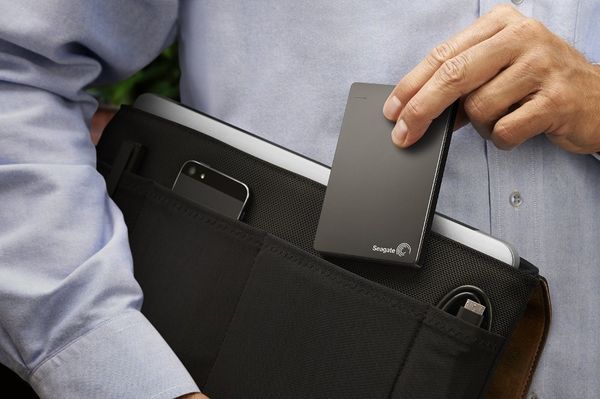 Внешний жесткий диск 2.5" 1Tb Seagate Backup Plus Slim USB 3.0 Black (STDR1000200)