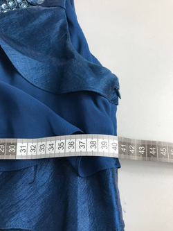 Платье с камнями 42 размер