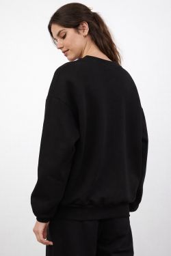 Утепленный свитшот черного цвета