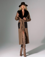 Женское шерстяное пальто с мехом бобра