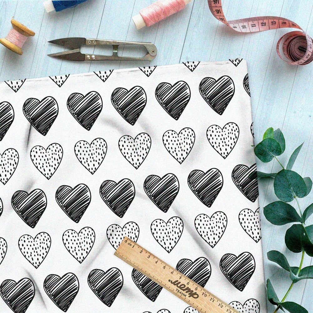 Ткань шелк Армани чёрные сердечки на белом фоне