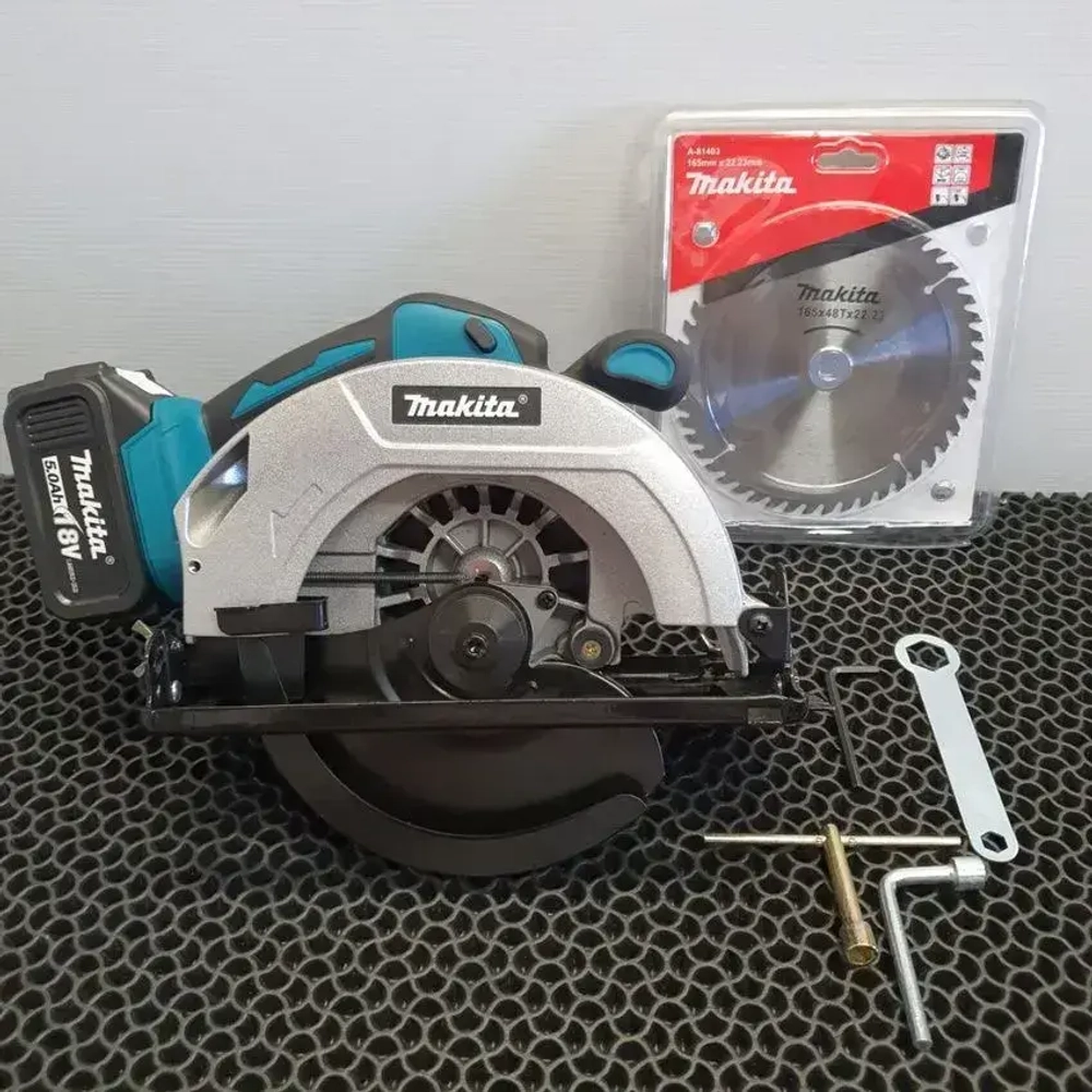 Набор аккумуляторных инструментов Макита 9 в 1