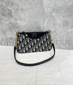 Мини сумка Dior 30 Montaigne Hobo Avenue