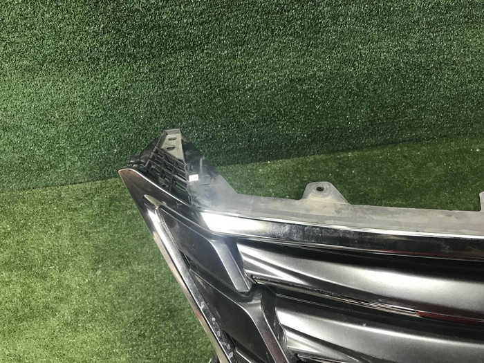 Решетка радиатора Lexus LX 3 (2015-2023)