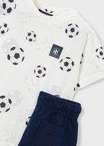 Костюм : футболка + шорты