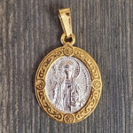 Нательная именная икона святая Нина с позолотой кулон