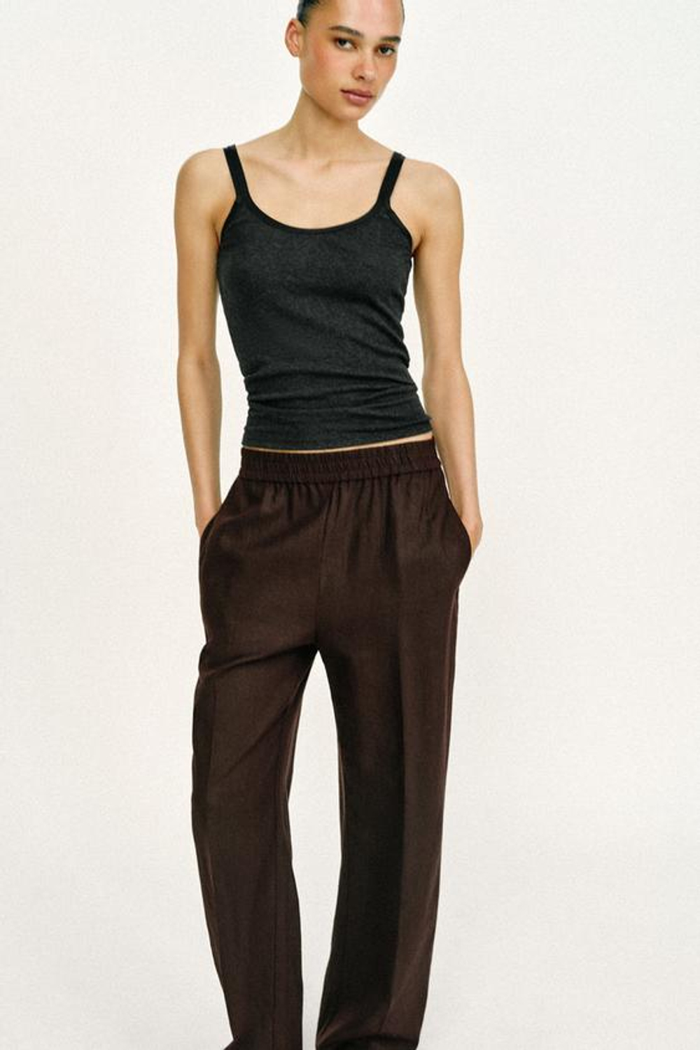 ZARA БРЮКИ ПРЯМОГО КРОЯ ИЗ СМЕСОВОГО ЛЬНА, ТЕМНО-КОРИЧНЕВЫЙ