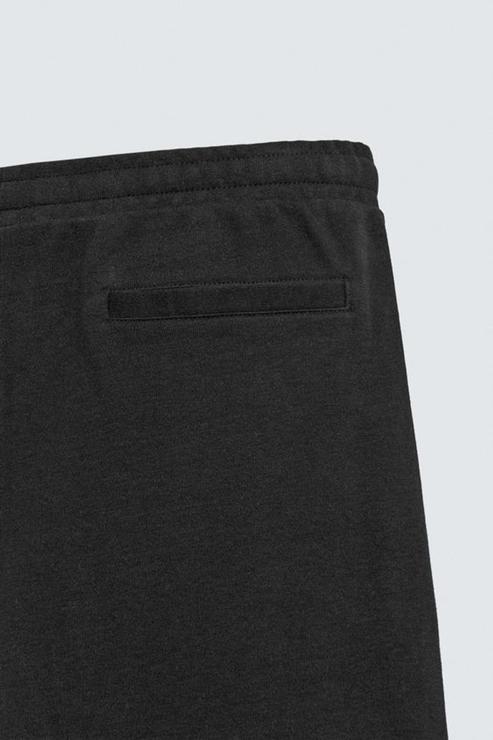 БРЮКИ-ДЖОГГЕРЫ WIDE FIT СО СКЛАДКАМИ, ЧЕРНЫЙ