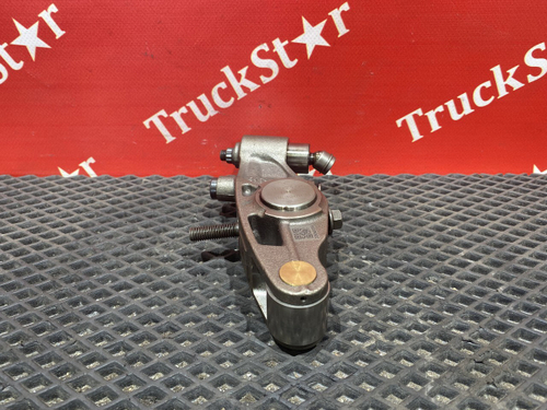 Коромысло впускного клапана 2023г.