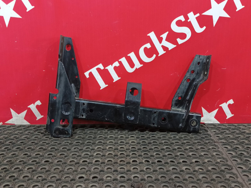 Кронштейн крыла переднего правый 2020г.