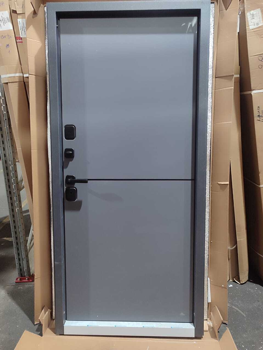 Входная дверь  Терма классика IN серый муар/ белый матовый/черный молдинг