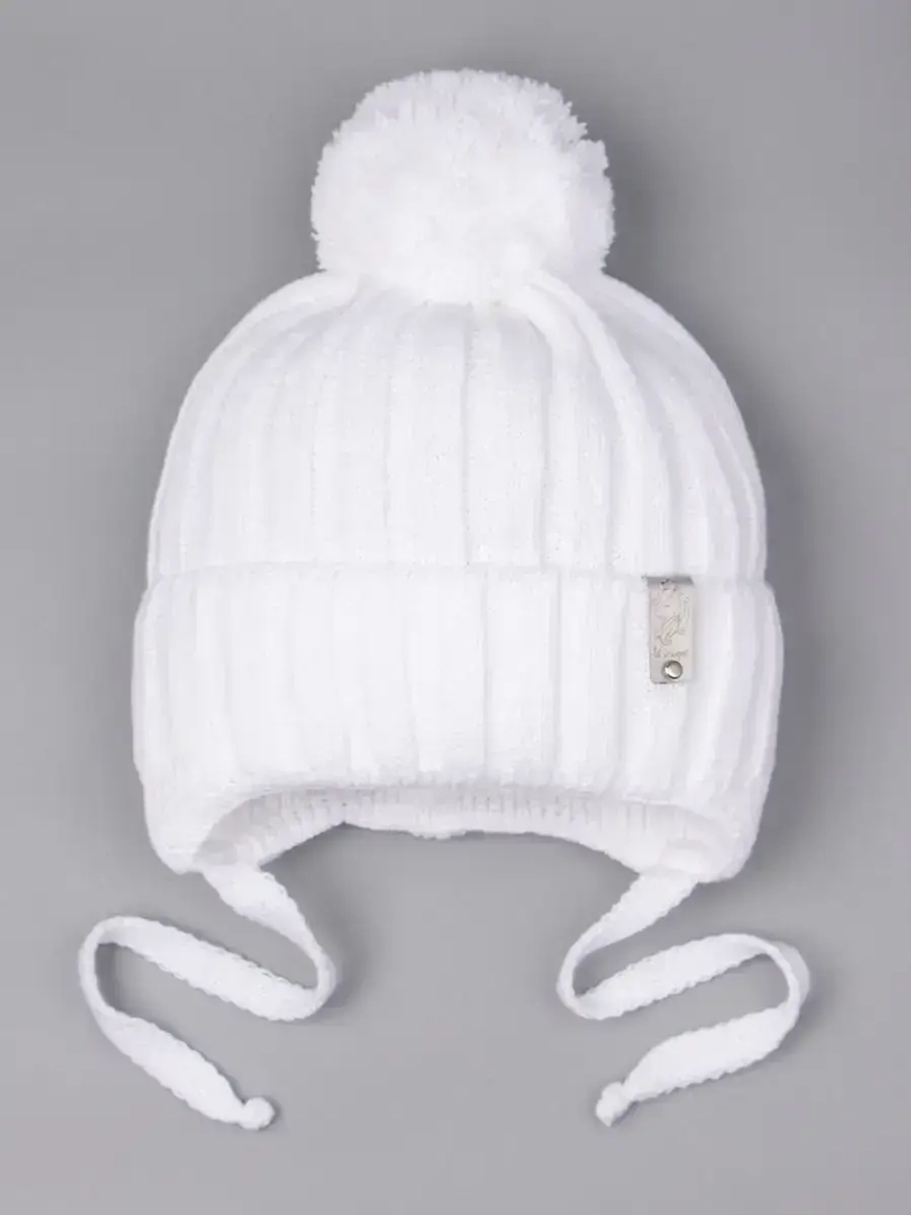 Шапка для девочки осенняя вязаная на завязках