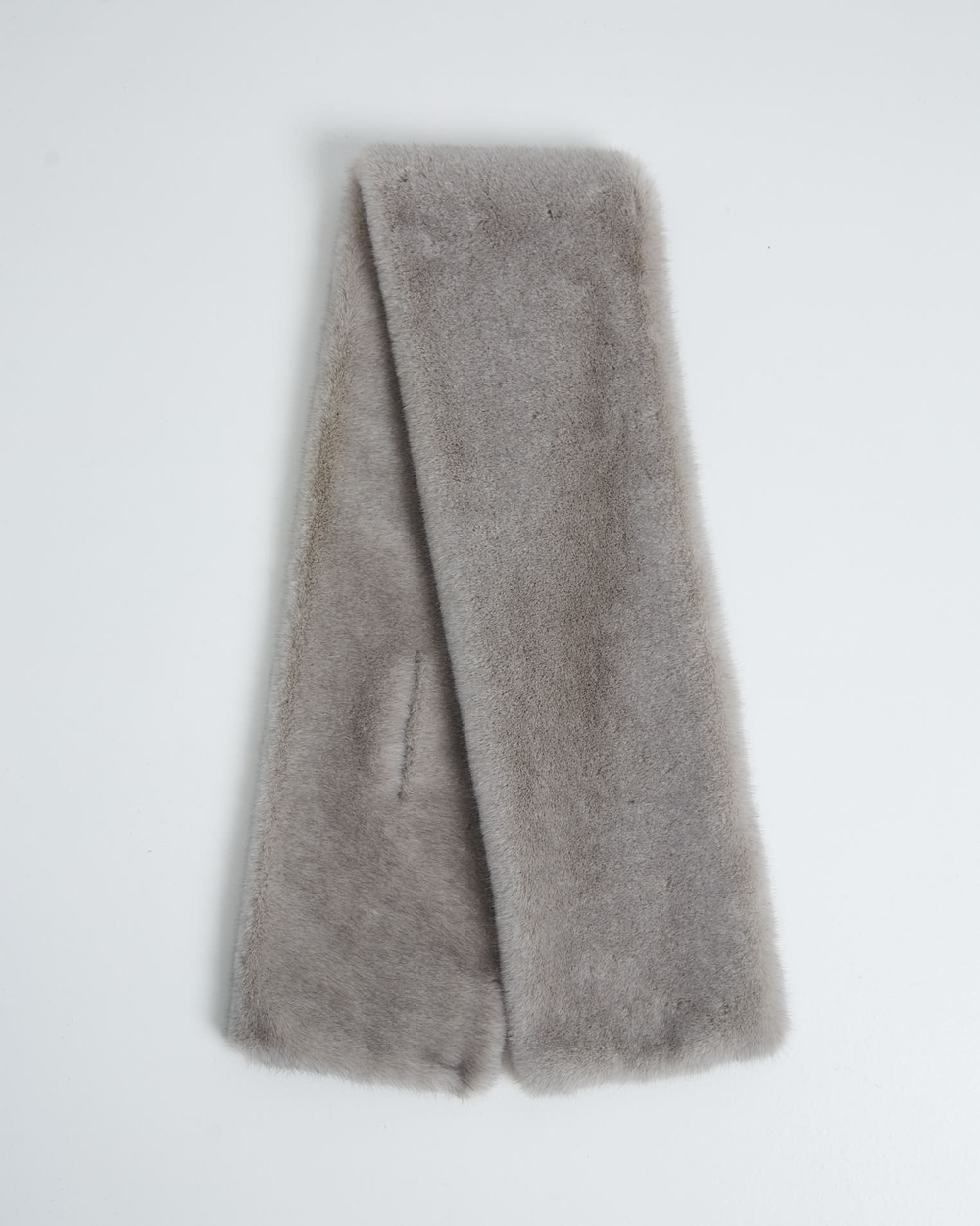 Шарф из искусственного меха норки серый