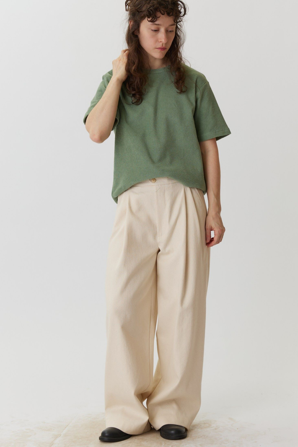 Футболка прямого кроя салатового цвета из махрового хлопка