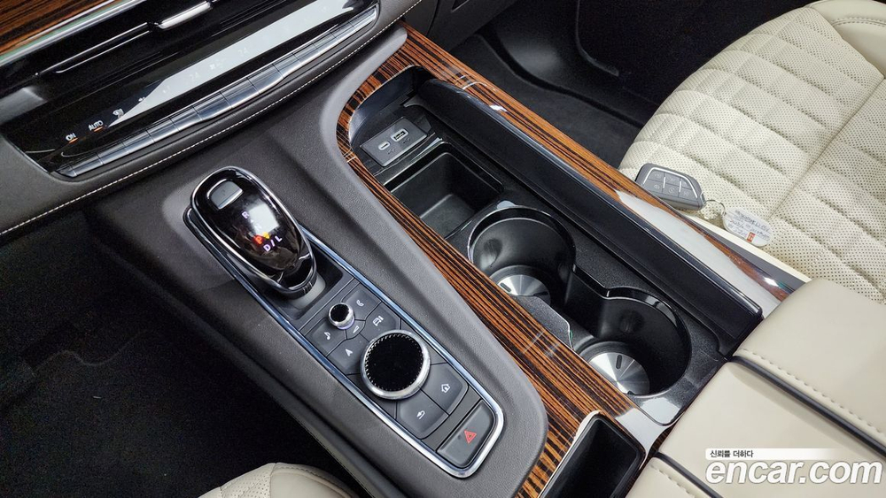 Cadillac Escalade 5 Generation 6.2 ESV (12.2022)