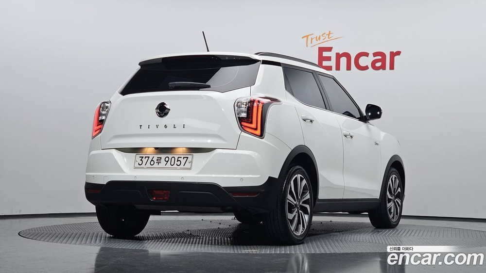 KG Mobility (Ssangyong) Very New Tivoli Бензин 1.5 2WD (04.2020)