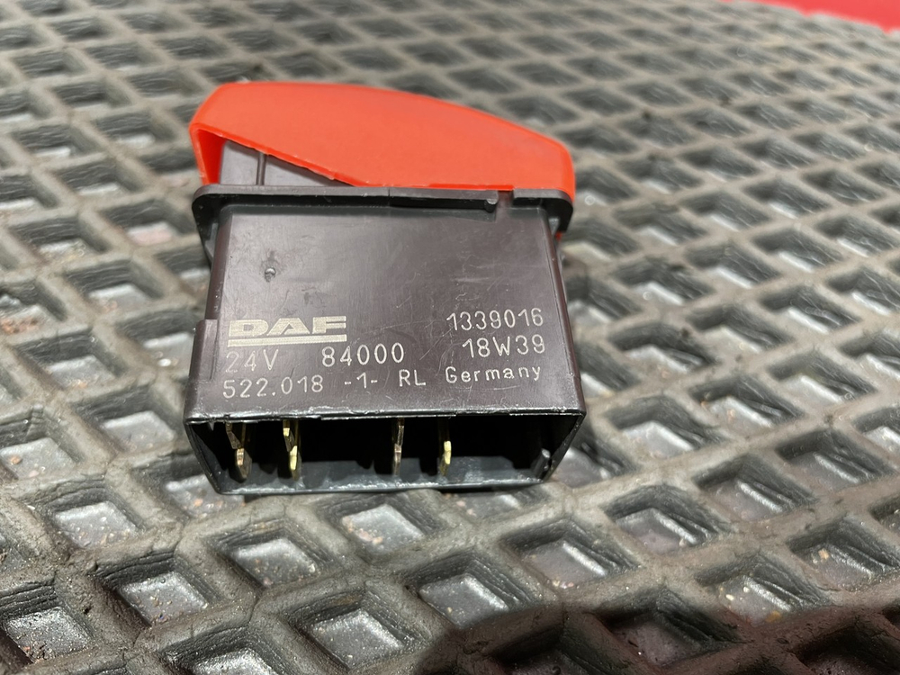 Кнопка аварийной сигнализации