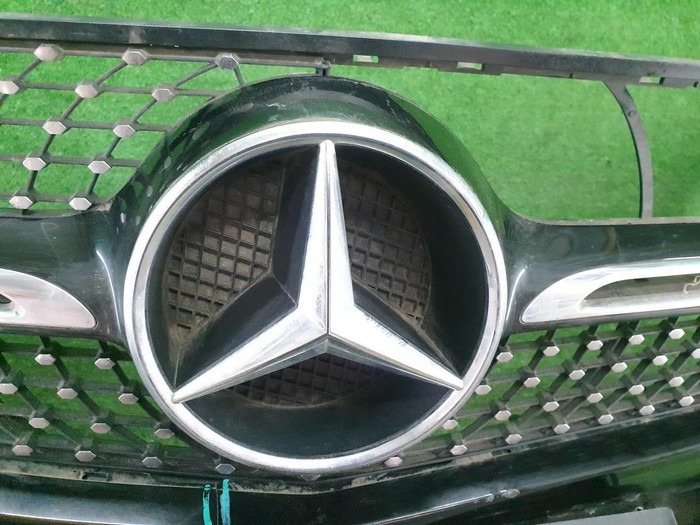 Бампер передний Mercedes GLC X253 15-19 В сборе