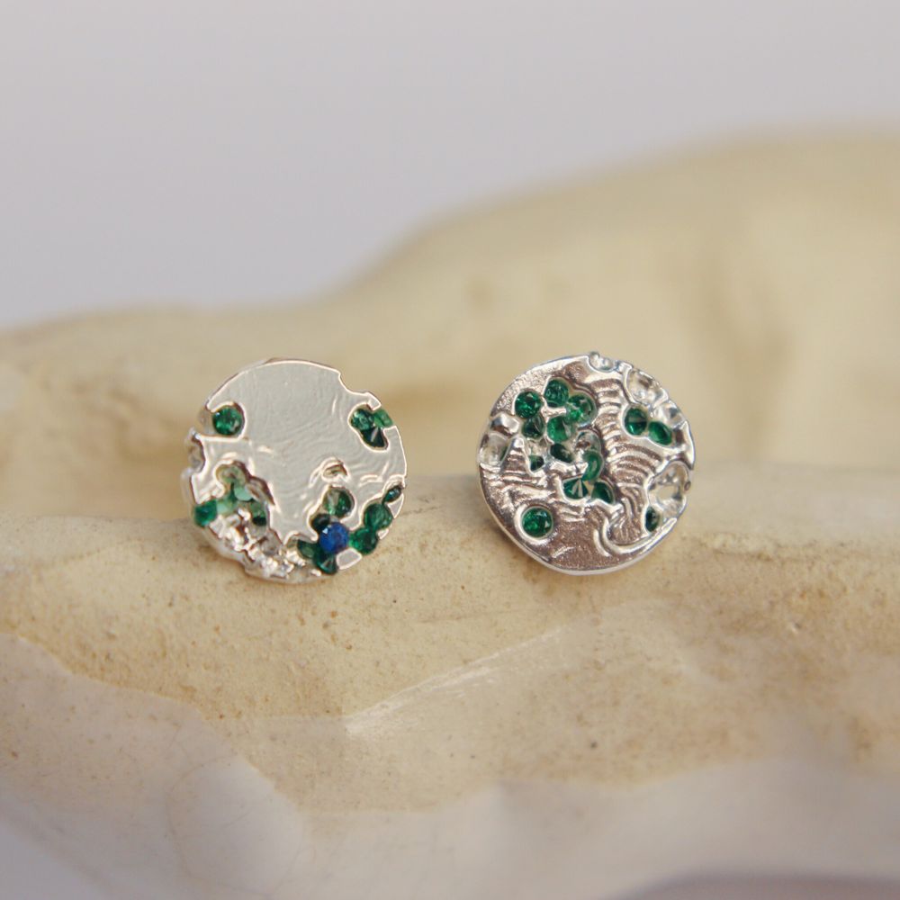 Серьги вплавленные камни зелёные