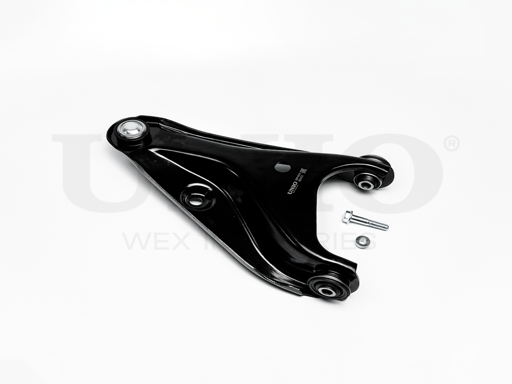 Рычаг подвески поперечный передний нижний правый UNIO SSP-40015