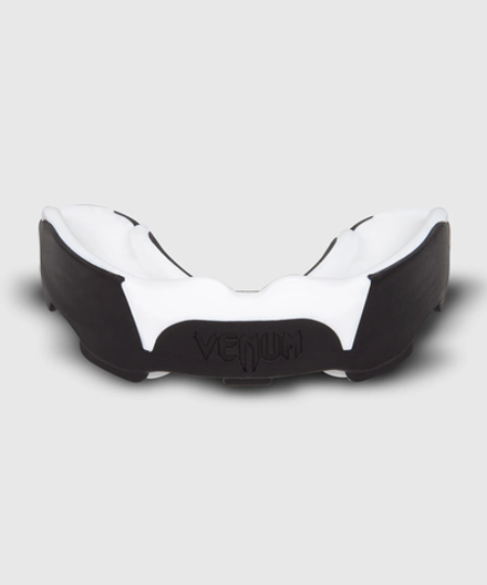 Капа боксерская Venum Predator Black/White